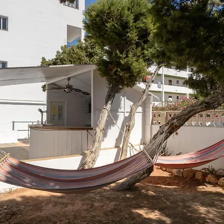 Ξενοδοχείο με διαμερίσματα Apartamentos San Antonio Beach